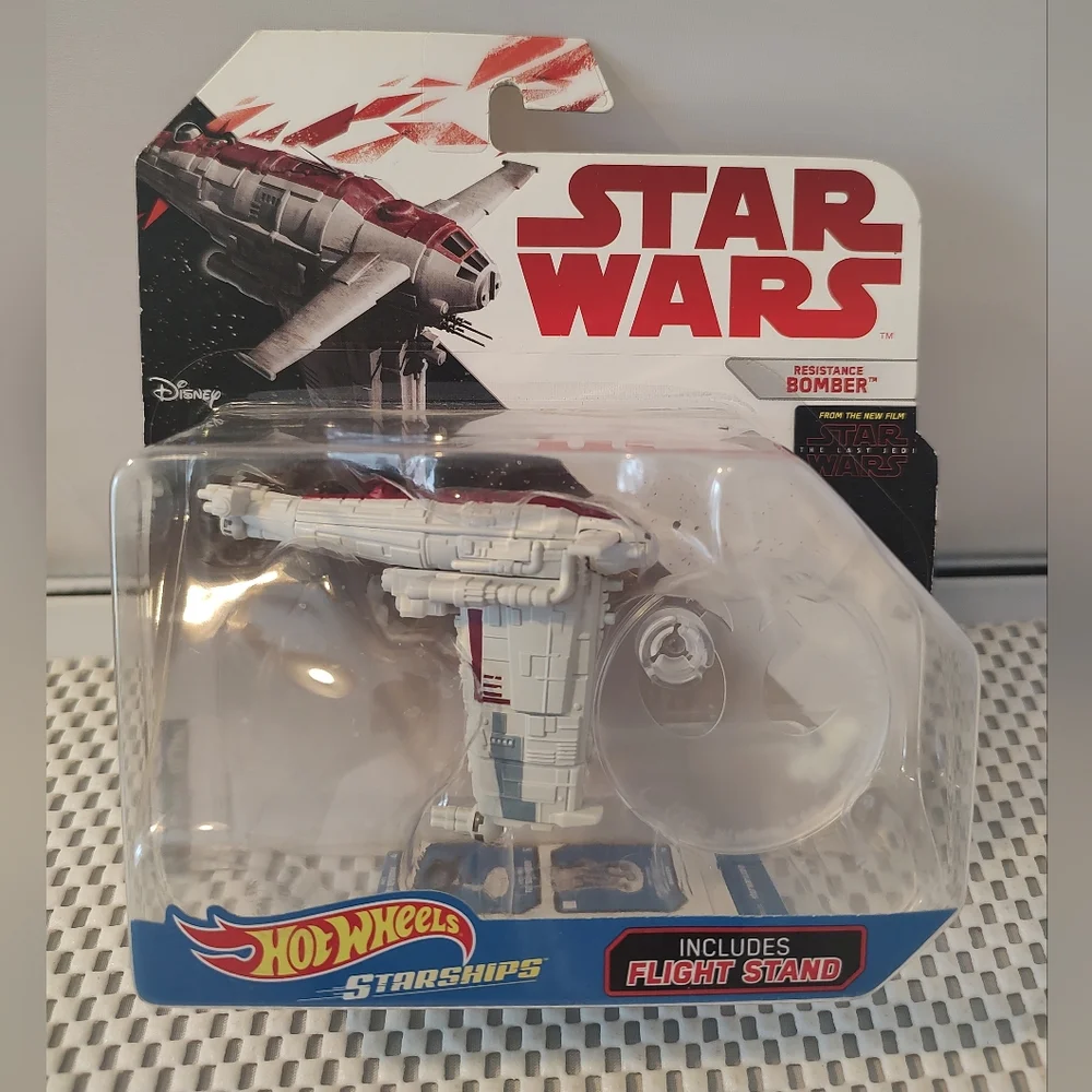 Hot Wheels Starships Resistance Bomber Star Wars Die-Cast NWT The Last Jedi
